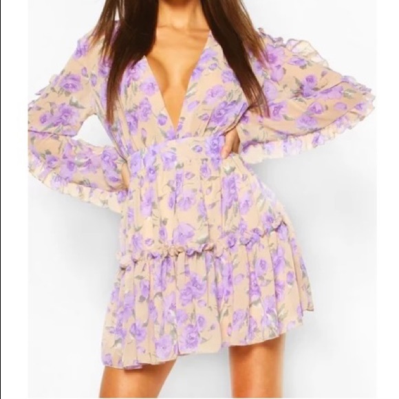 Boohoo Dresses & Skirts - Boohoo Flirty Lavender and Nude Dress💜